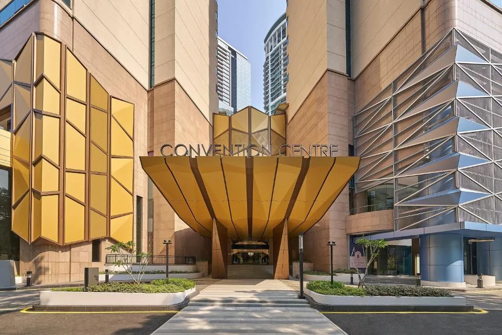 Renaissance Kuala Lumpur Hotel - تصویر 1